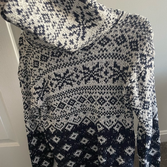 Sweater/hoodie - Picture 2 of 3